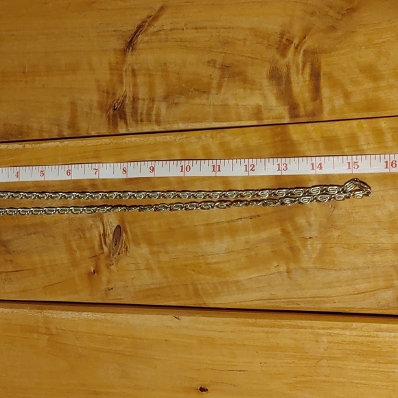 💚Paper Clip Gold Tone Necklace - Picture 4 of 4